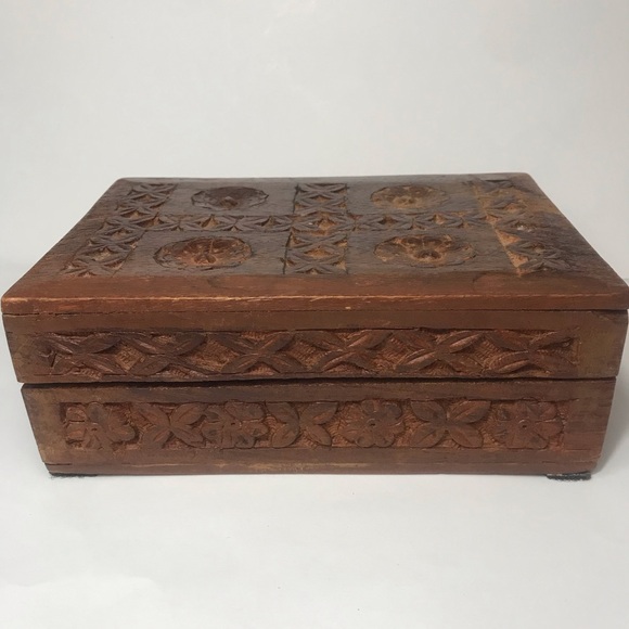 Vintage Hand Carved Wooden Trinket Jewellery Box, Floral Folk Art - Picture 16 of 16